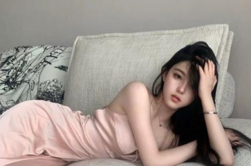 谢娜成都演唱会想看人数超35万艺人跨界为何引争议